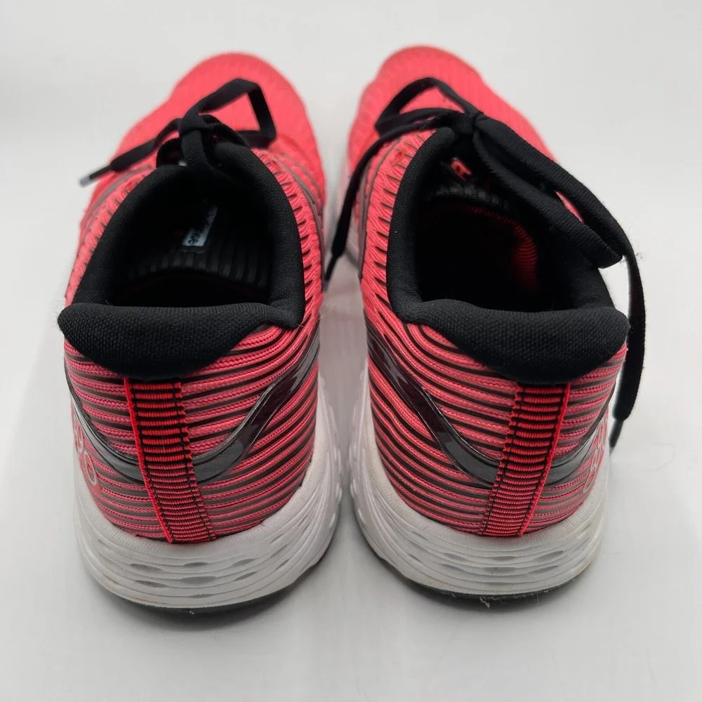 New Balance 890 v6 Pink Black Silver Women‎ Sz 11 Running Shoes Sneakers W890CB6